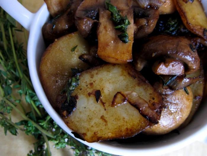 Как пожарить замороженные грибы с картошкой на сковороде