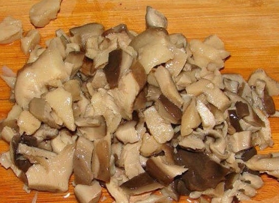 нарежем грибы