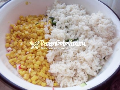 добавляем-кукурузу-рис