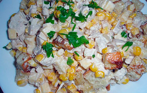 Салат с кукурузой и куриной грудкой