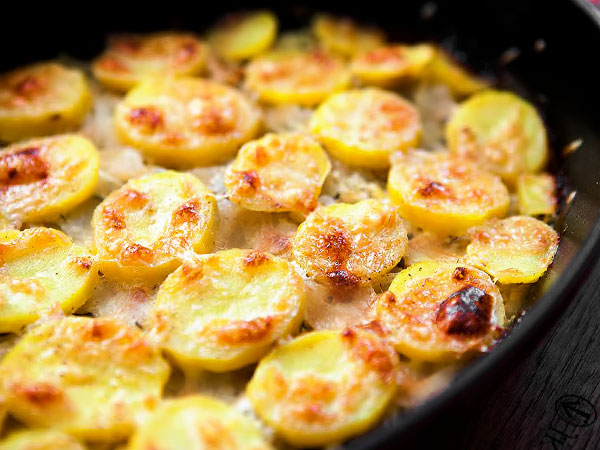 Картошка с чесноком в духовке рецепт с фото