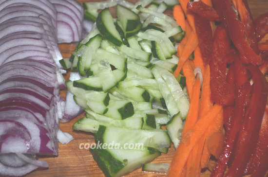 овощной салат с фунчозой-04