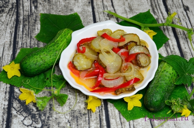 Салат из огурцов, болгарского перца и лука на зиму