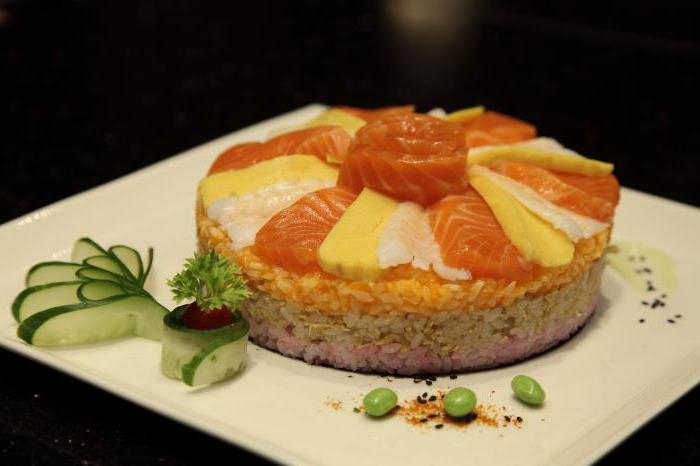 салат торт суши слоями с красной рыбой