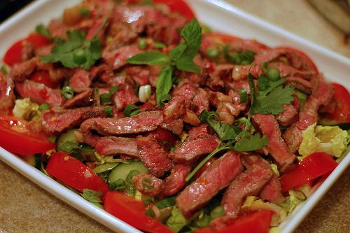 салат с говядиной и маринованным луком рецепт с фото 