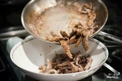 «Салат с жареным мясом» - приготовления блюда - шаг 8