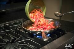 «Салат с жареным мясом» - приготовления блюда - шаг 9