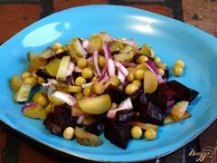 «Зимний салат с солеными огурцами и горошком» - приготовления блюда - шаг 5