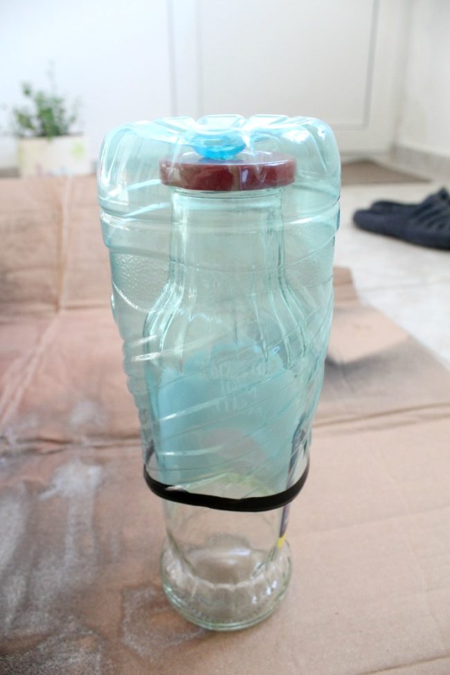 vaza-iz-plastikovoj-butylki-26