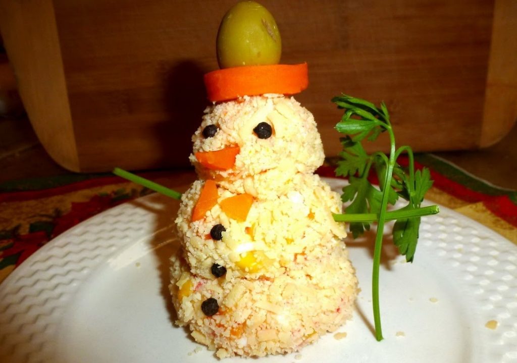 Снеговик из салата