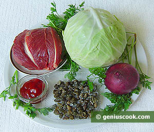 Салат из говядины с красным луком
