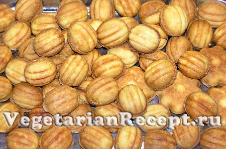 Печенье орешки со сгущенкой (фото)