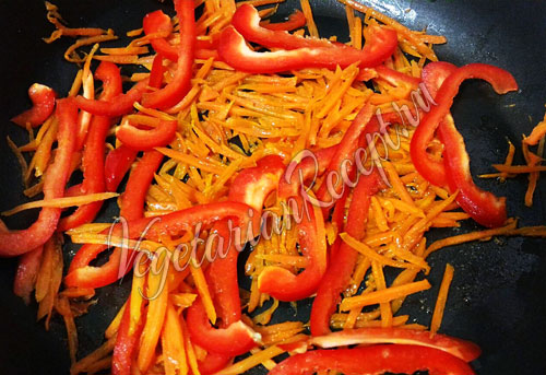 Обжаренная морковка и перец