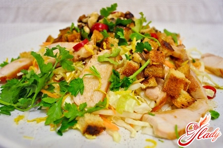 салат из курицы и китайской капусты