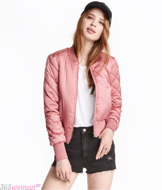 модная верхняя одежда осень зима 2018 2019: розовый атласный бомбер