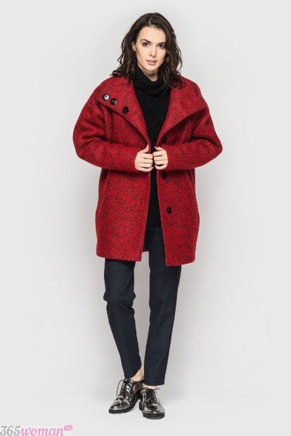 мода верхней одежды осень зима 2018 2019: короткое пальто цвета марсала