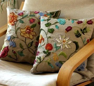 декоративные подушки с вышивкой