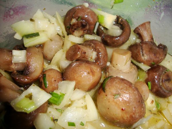 Маринованные белые грибы: 4 вкуснейших рецепта