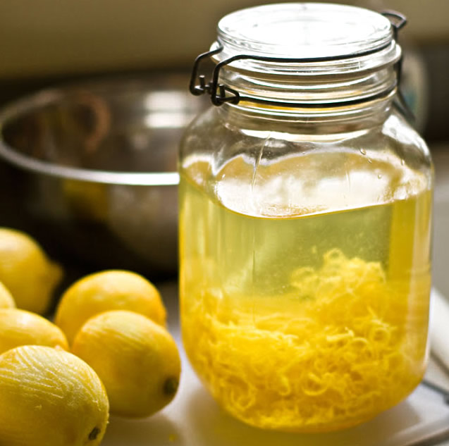 Лимончелло: 2 рецепта в домашних условиях