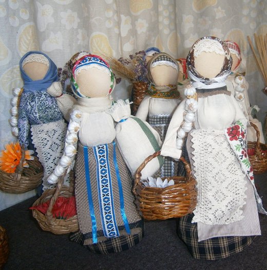 Корзинки для кукол плетеные 