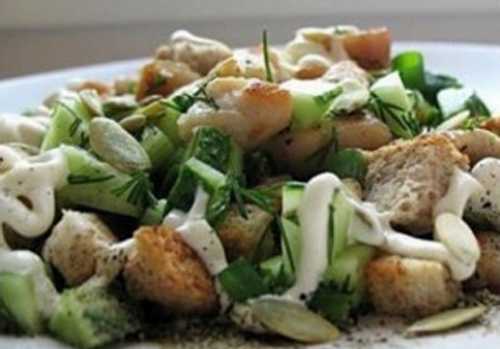 Салат с кириешками грибами рецепт с